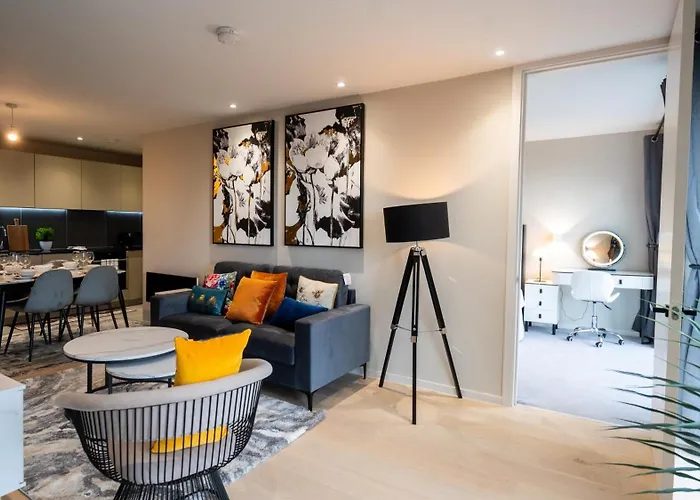 Mega5 Modern 2Bedroom Luxury Apartment Deansgate-2Baths, 2Toilets, With Car Park